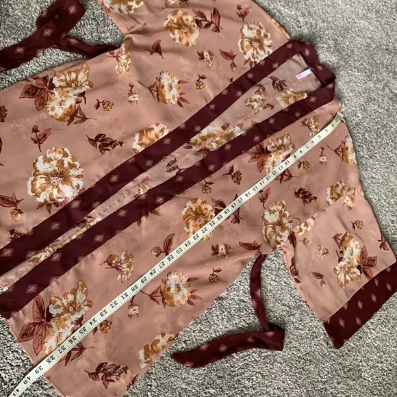 Floral Robe - Picture 7 of 9